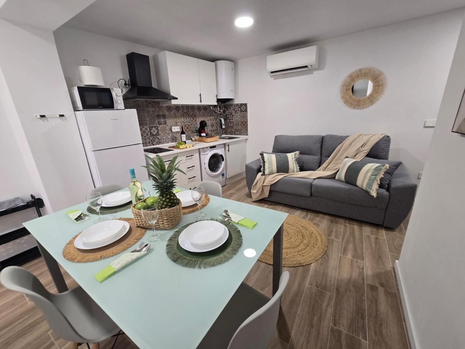Suites Alameda Centro Levante بينايدورم المظهر الخارجي الصورة