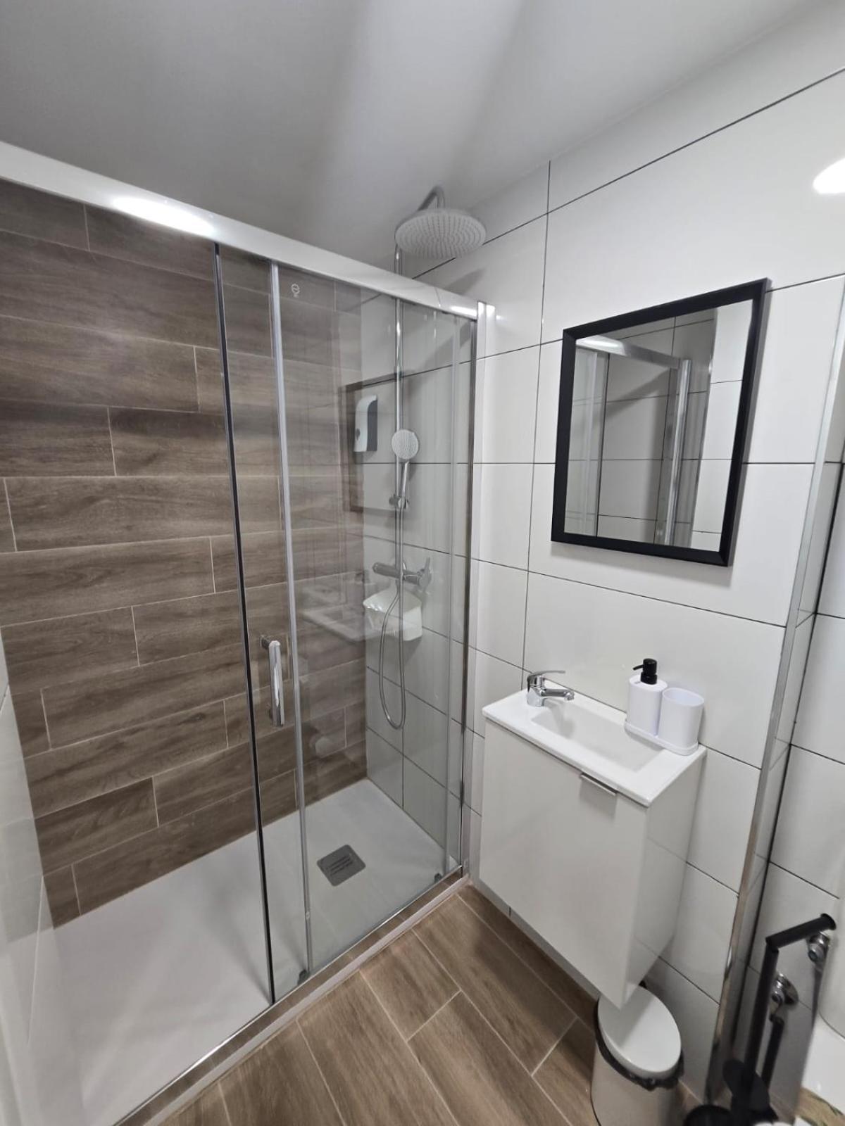 Suites Alameda Centro Levante بينايدورم المظهر الخارجي الصورة
