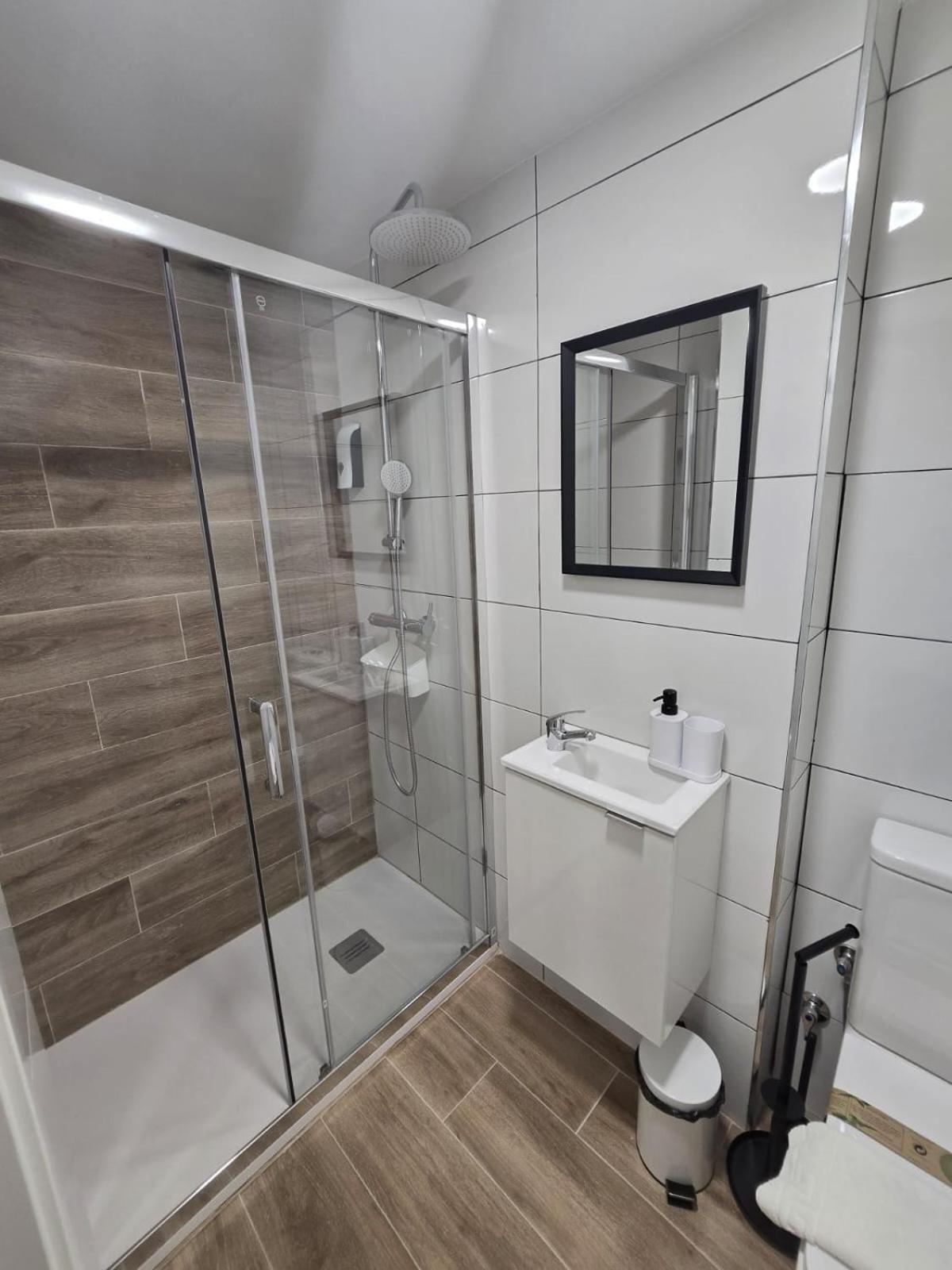 Suites Alameda Centro Levante بينايدورم المظهر الخارجي الصورة