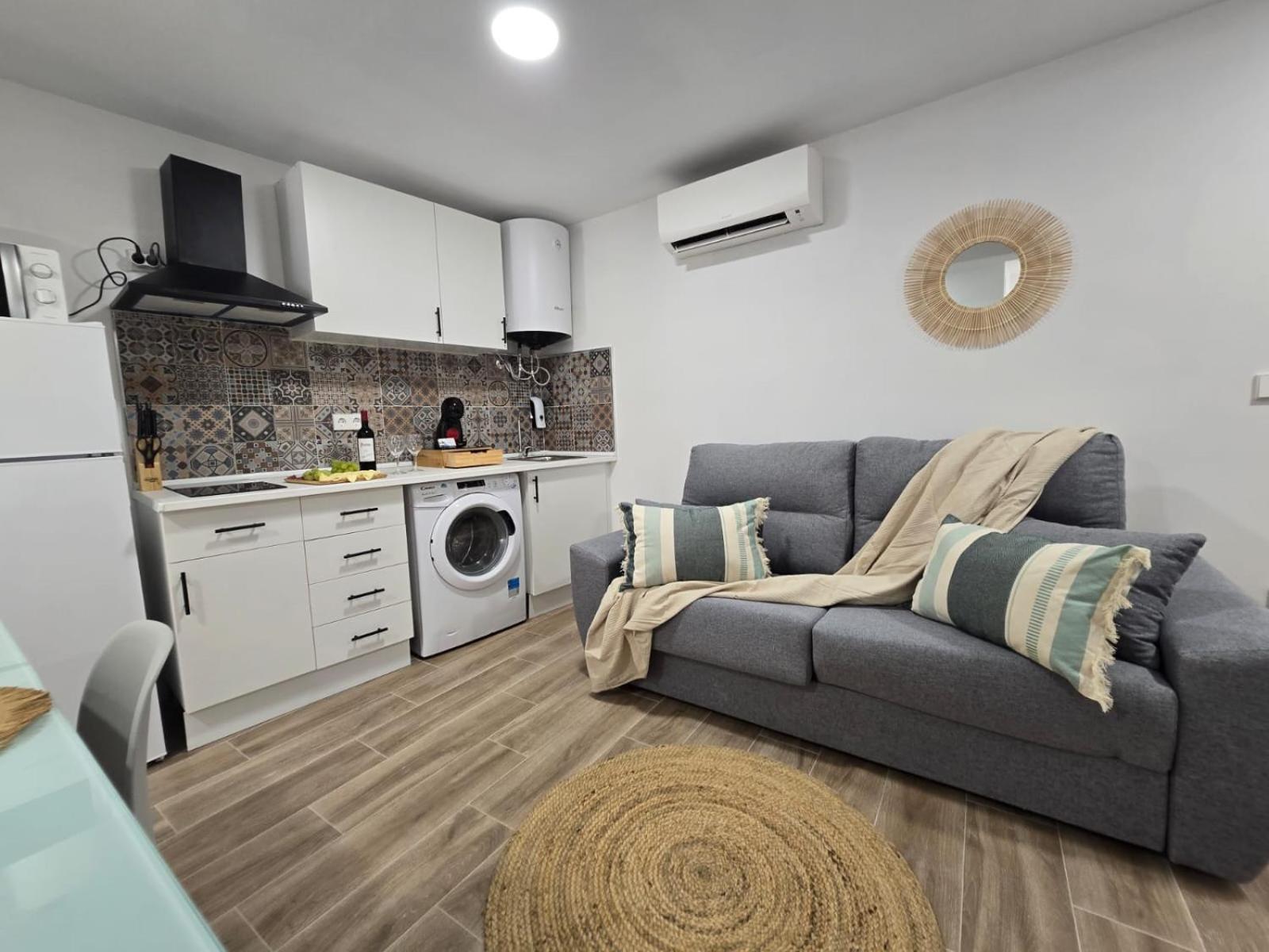 Suites Alameda Centro Levante بينايدورم المظهر الخارجي الصورة